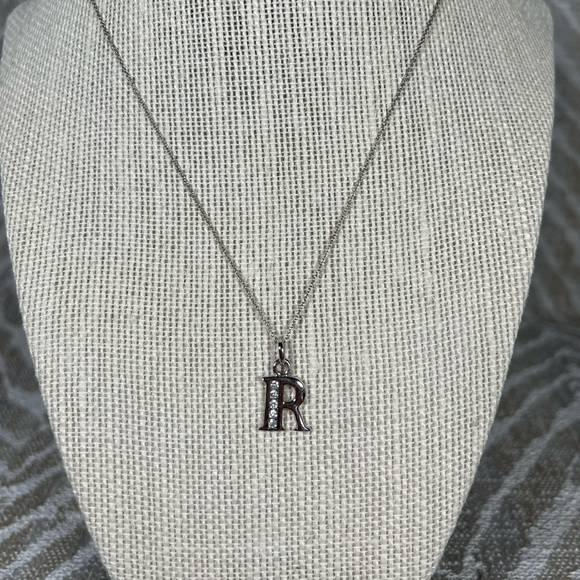 💗Initial R Pendant - Picture 2 of 4